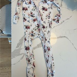 Posh Peanut Floral Zippered Outfit